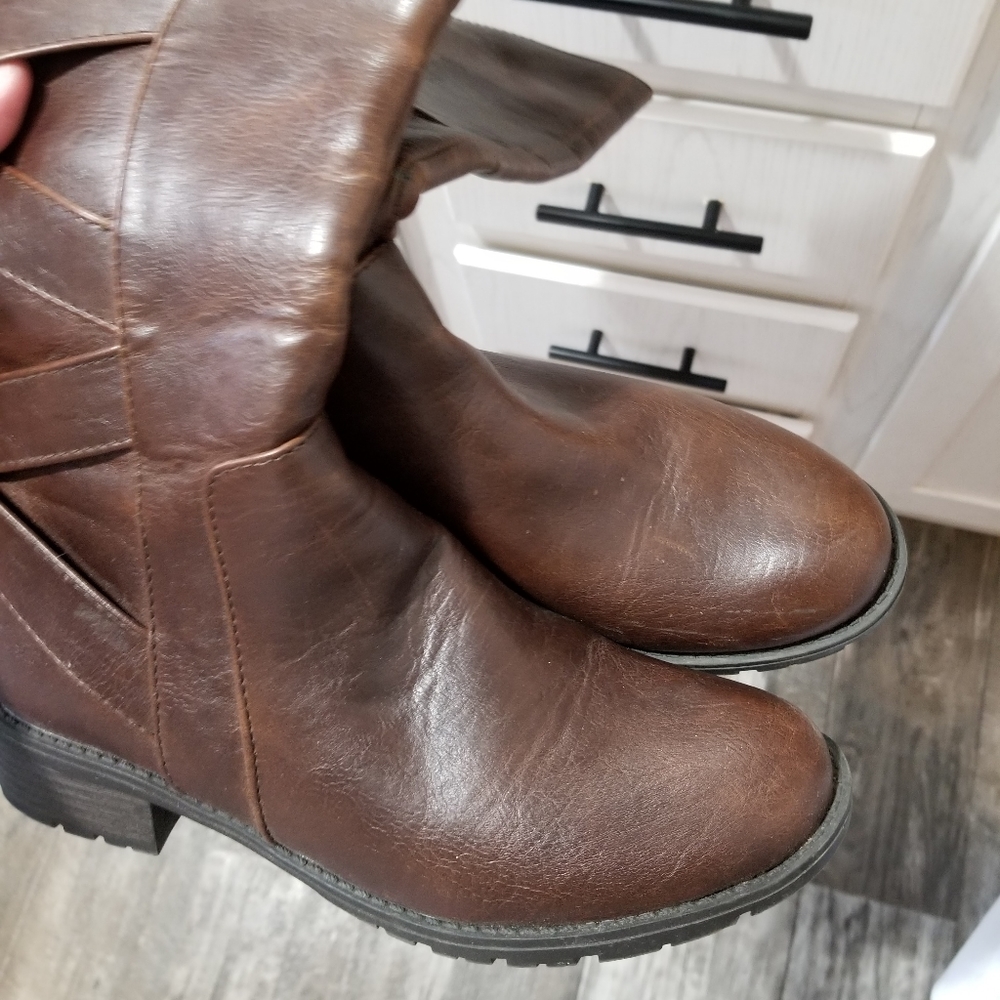 Brown boots